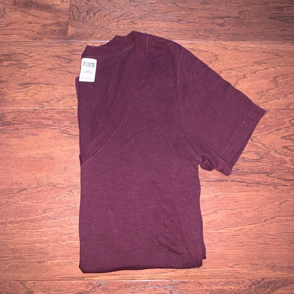 PINK v-neck tshirt - Picture 1 of 6